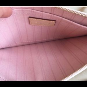Louis Vuitton Bags - Louis Vuitton Neverfull Pochette Louis Vuitton Bags - Louis Vuitton Neverfull Pochette